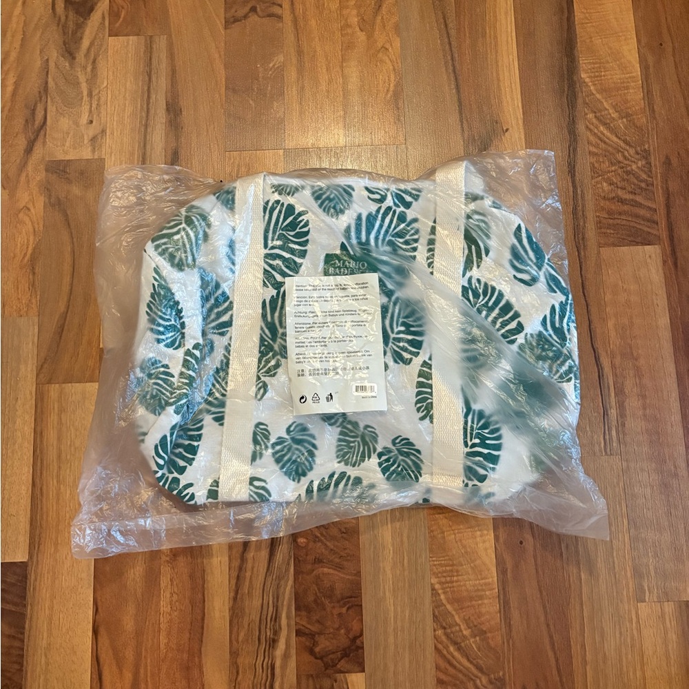 New Green Leaf Print Tote Bag